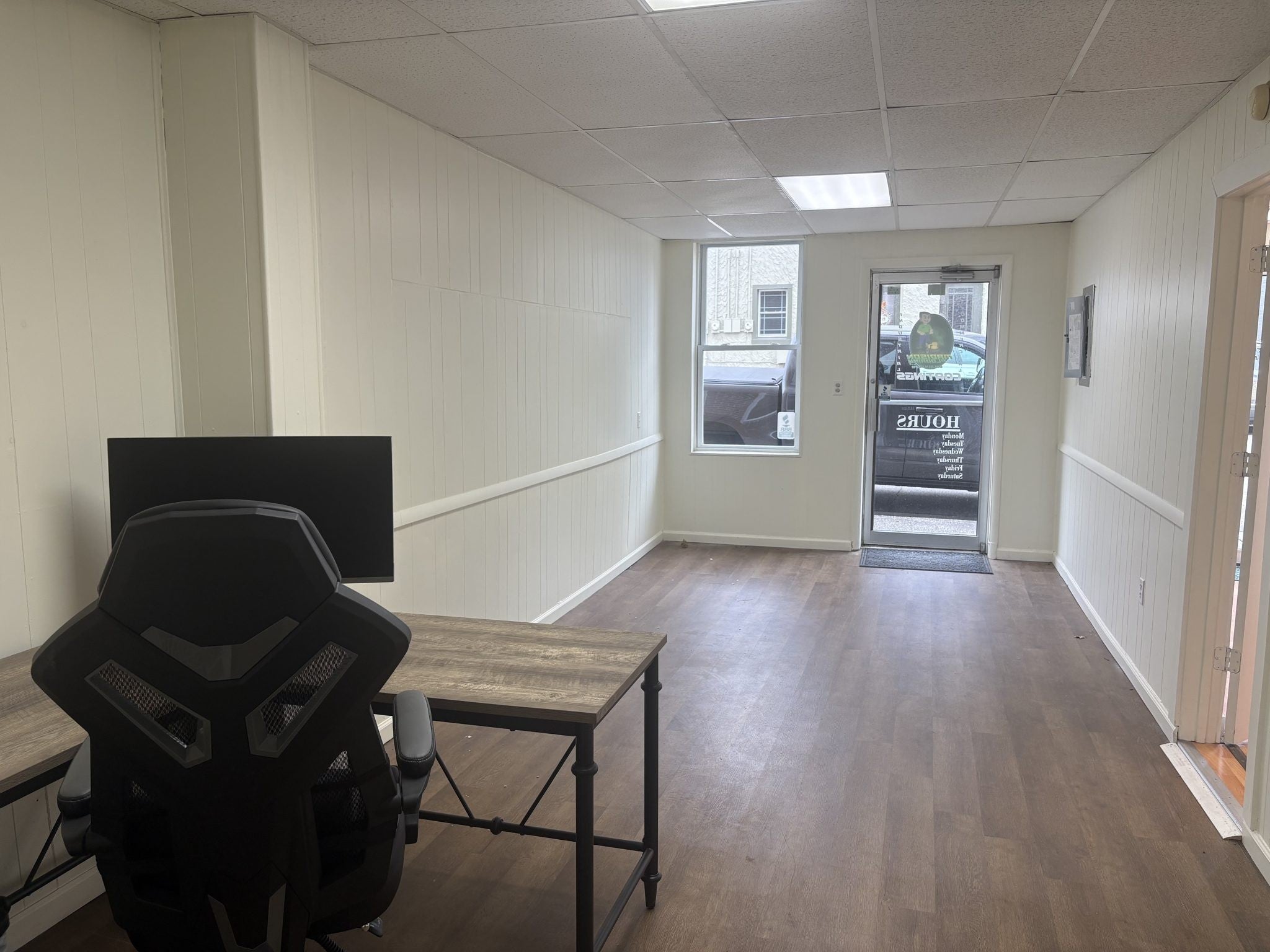 101 W Market St