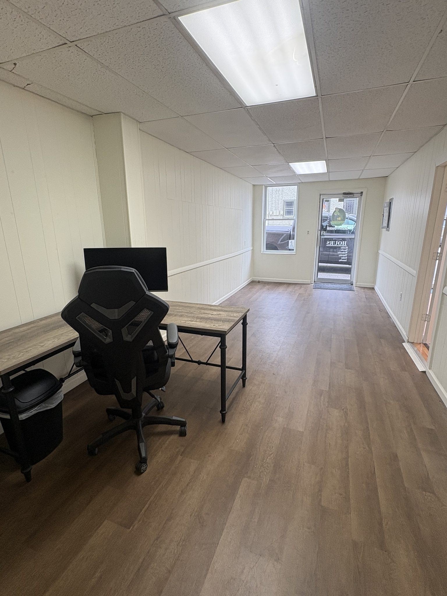 101 W Market St