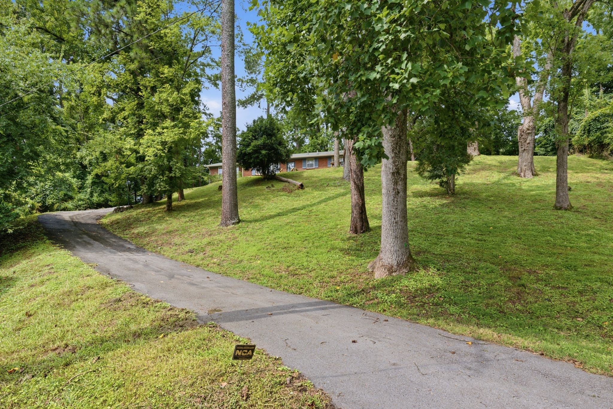 2-bed listing at 701 Eastland Ct, Nashville