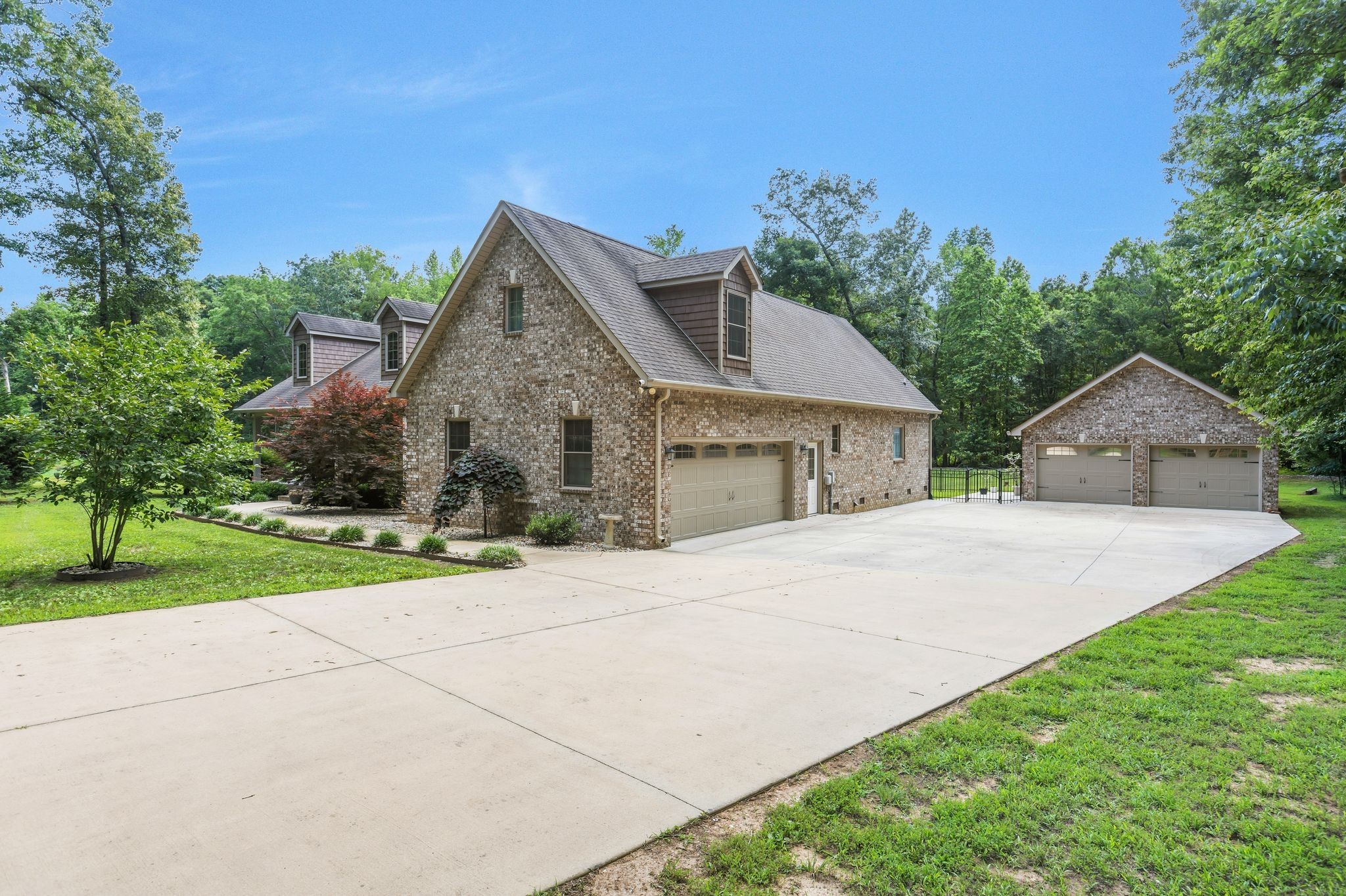 734 Bonner Way