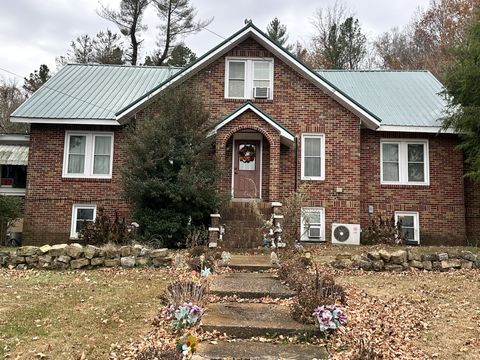 212 E Main St 212 Waverly TN 37185