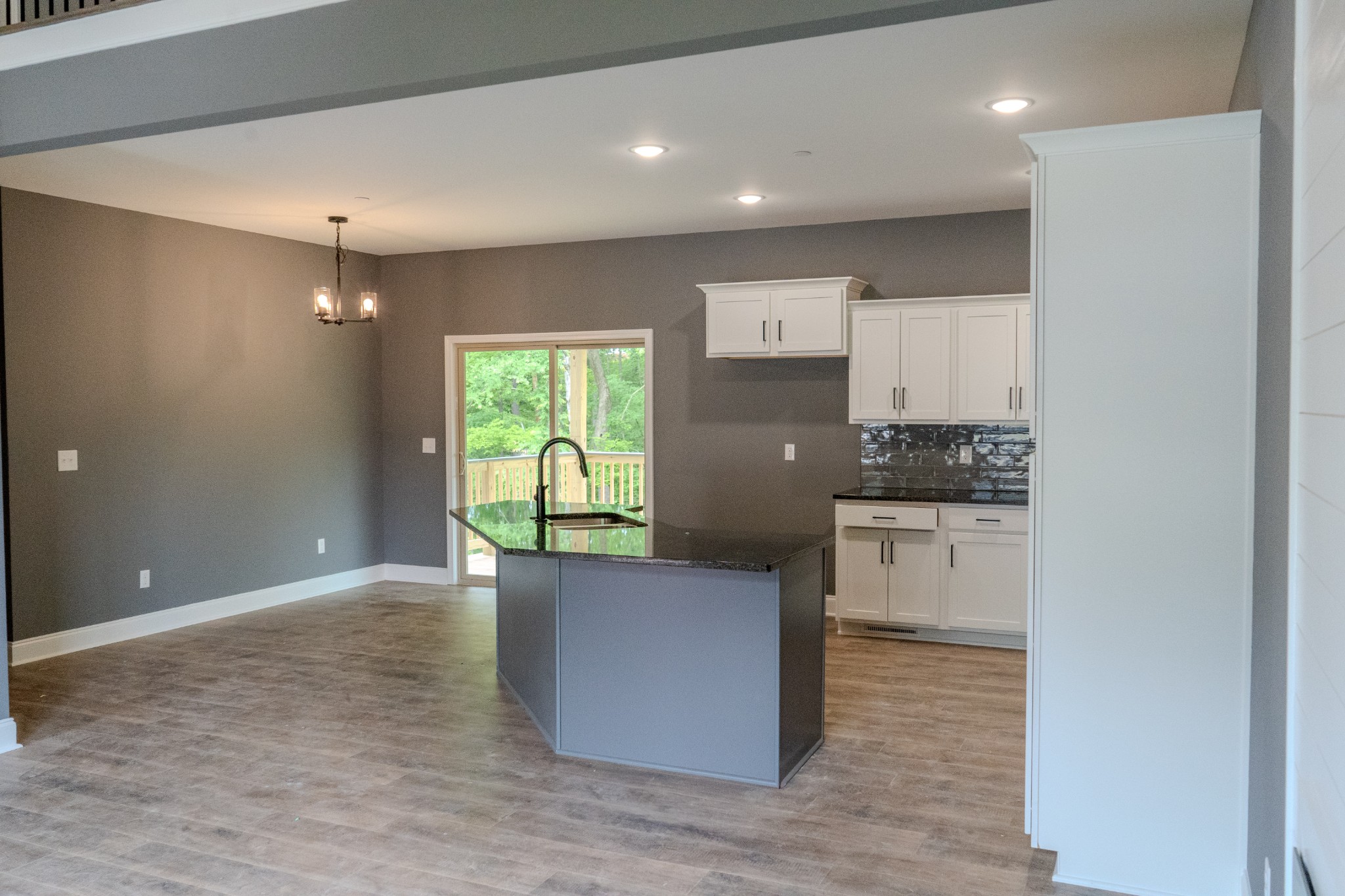 1249 Rooster Ridge Rd