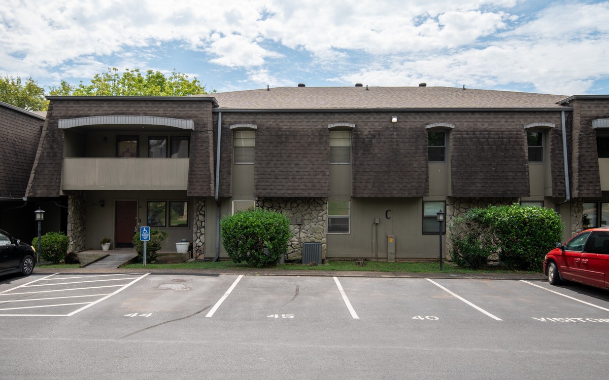 View Nashville, TN 37211 condo