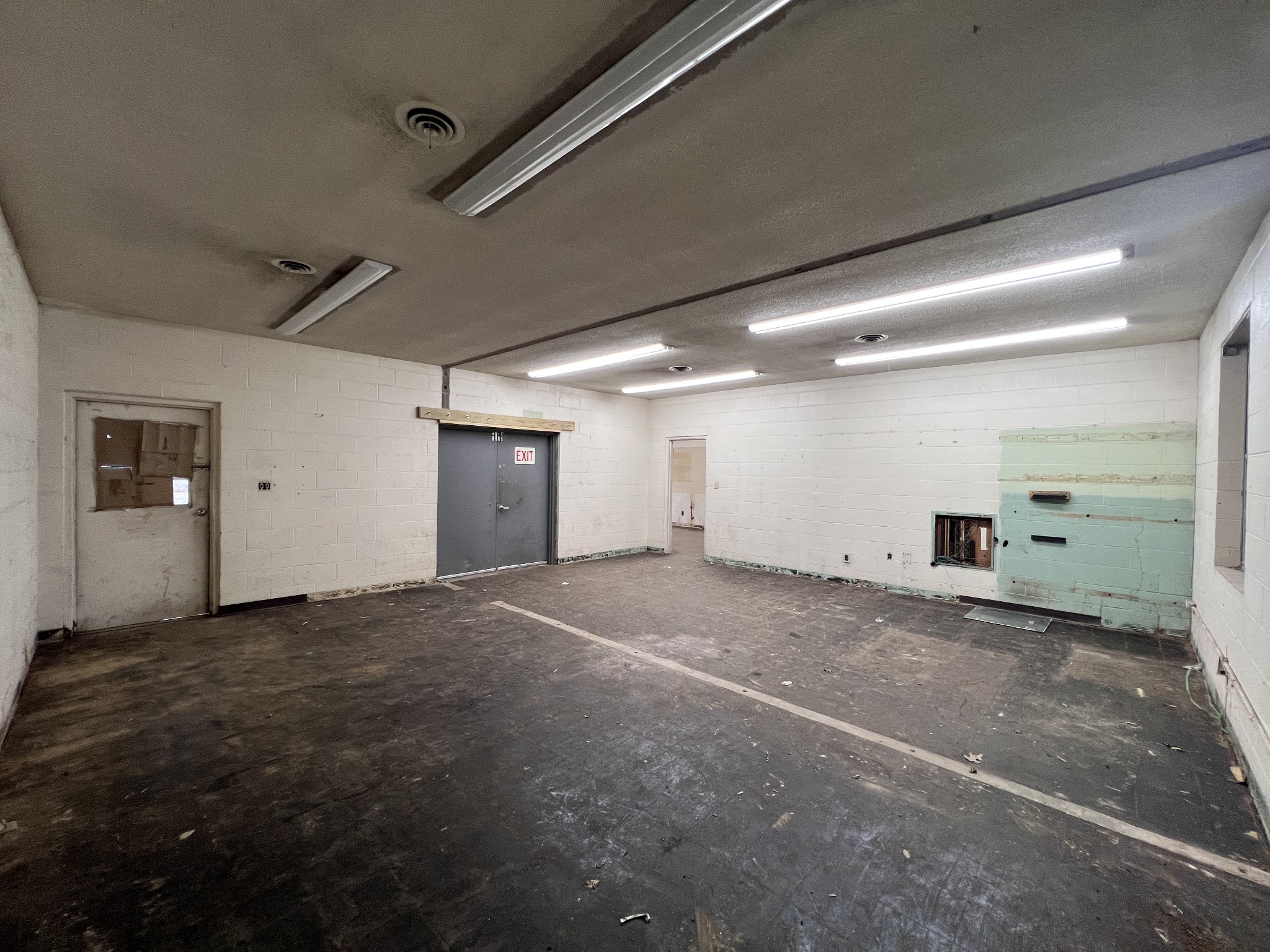 211 Walnut Ave W