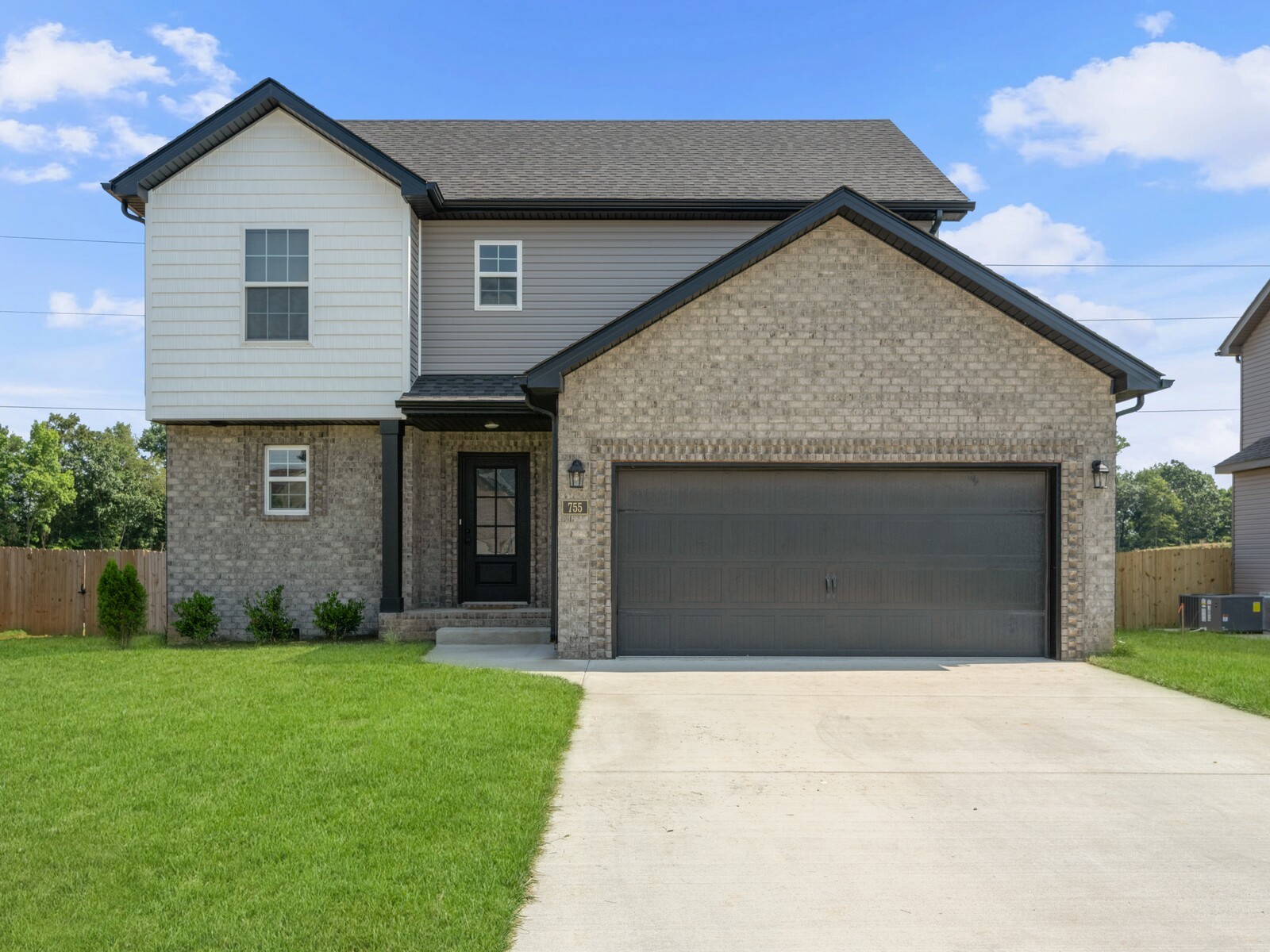 755 Banister Dr