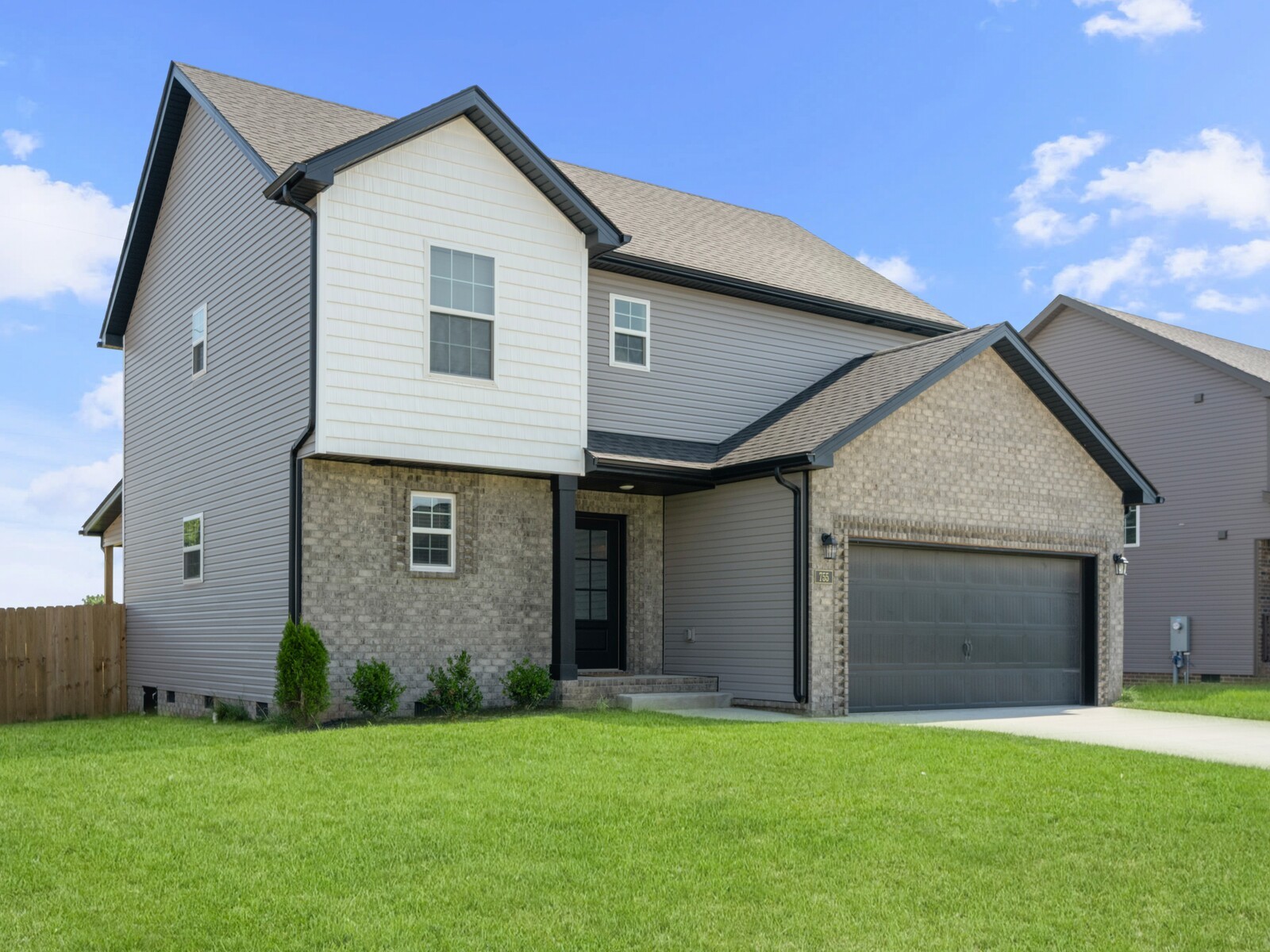 755 Banister Dr