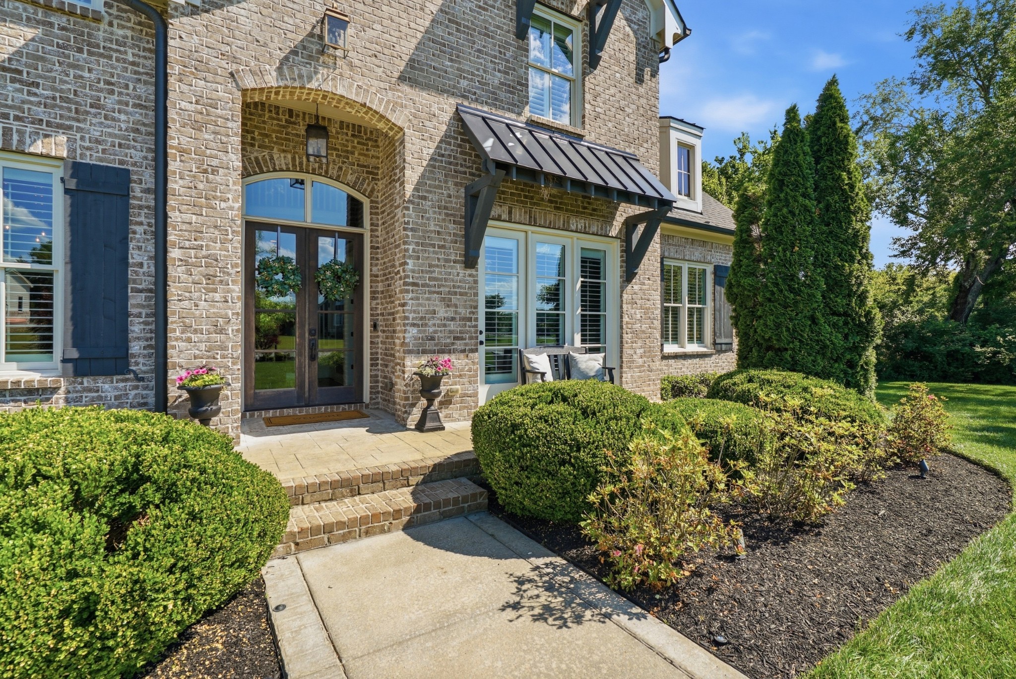1045 Buena Vista Dr