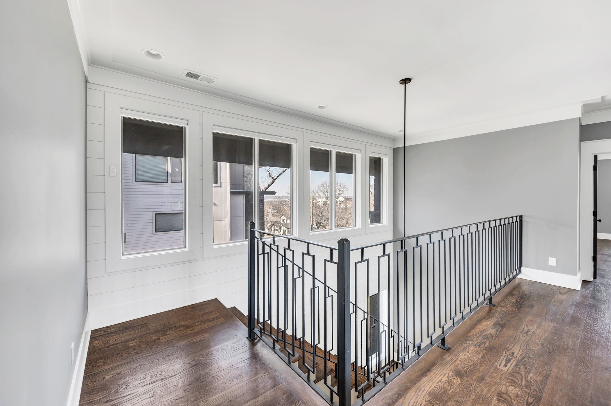 Nashville, Tennessee 37209, United States, 4 Bedrooms Bedrooms, ,3 BathroomsBathrooms,Residential,Active,14353