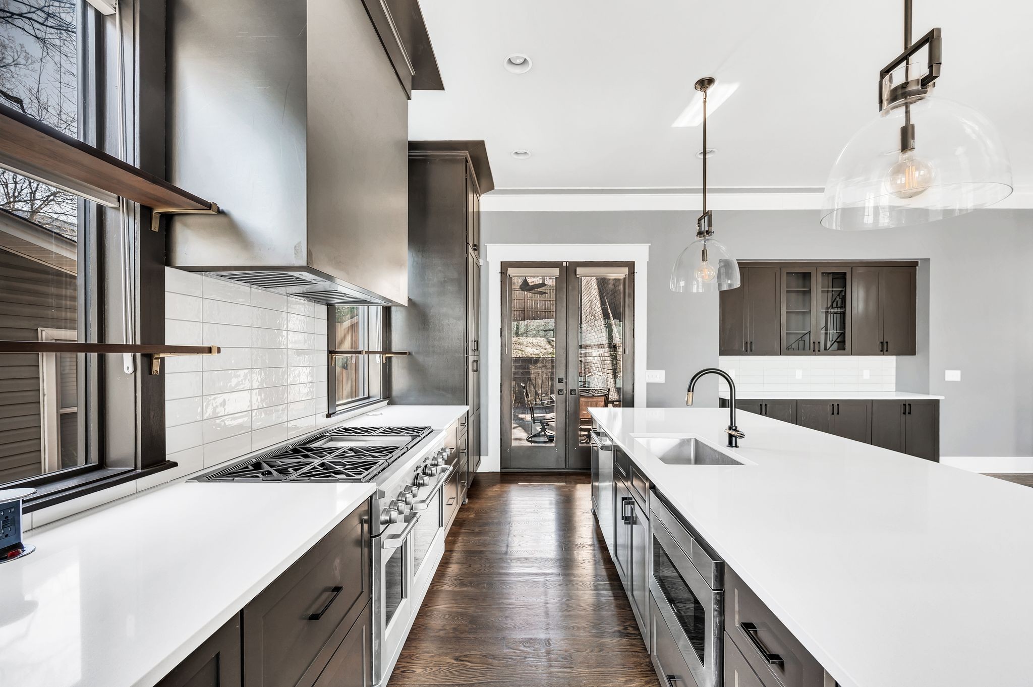 Nashville, Tennessee 37209, United States, 4 Bedrooms Bedrooms, ,3 BathroomsBathrooms,Residential,Active,14353