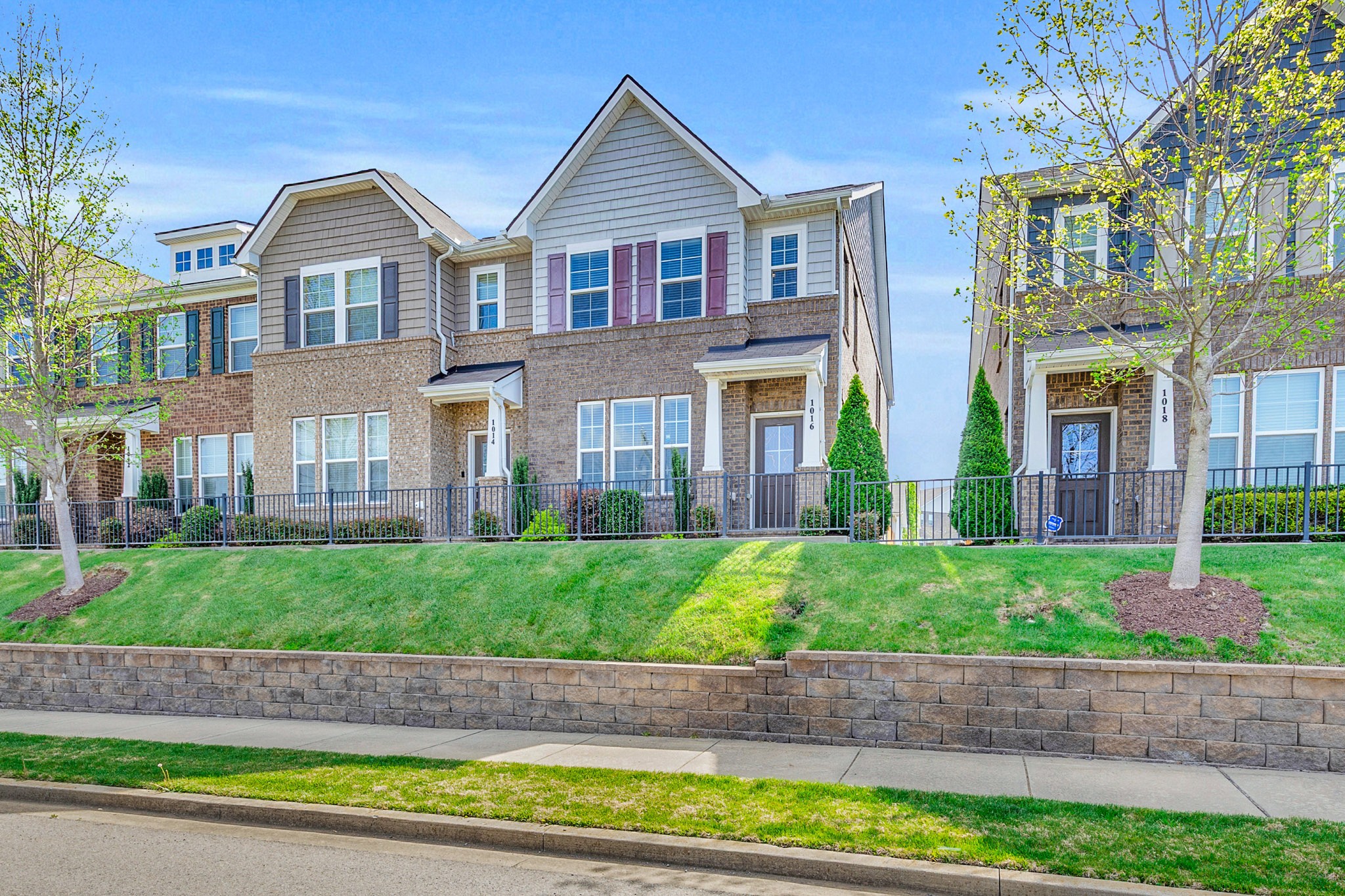 1016 Henley Pvt Ln