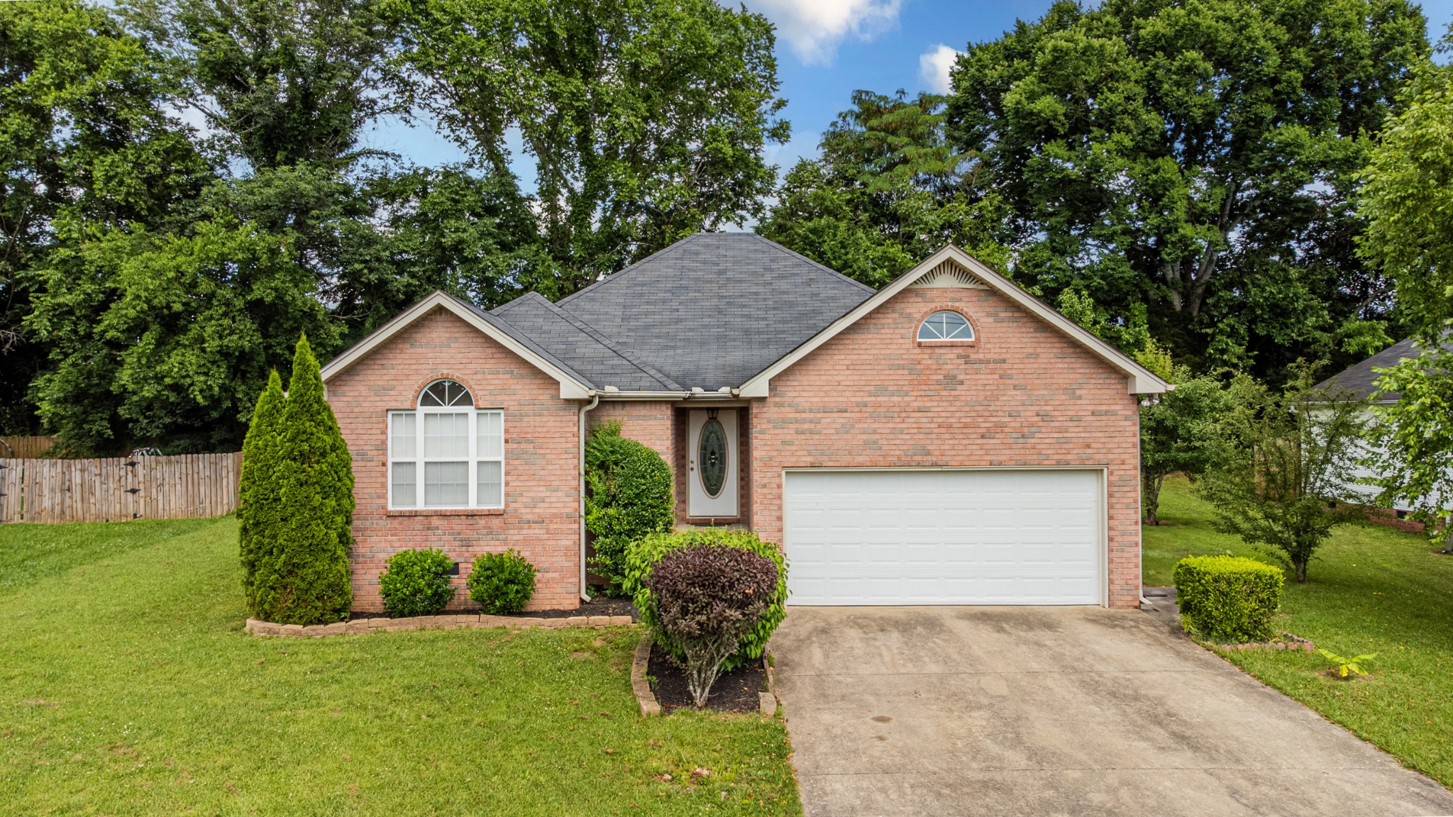 929 Chaparral Dr