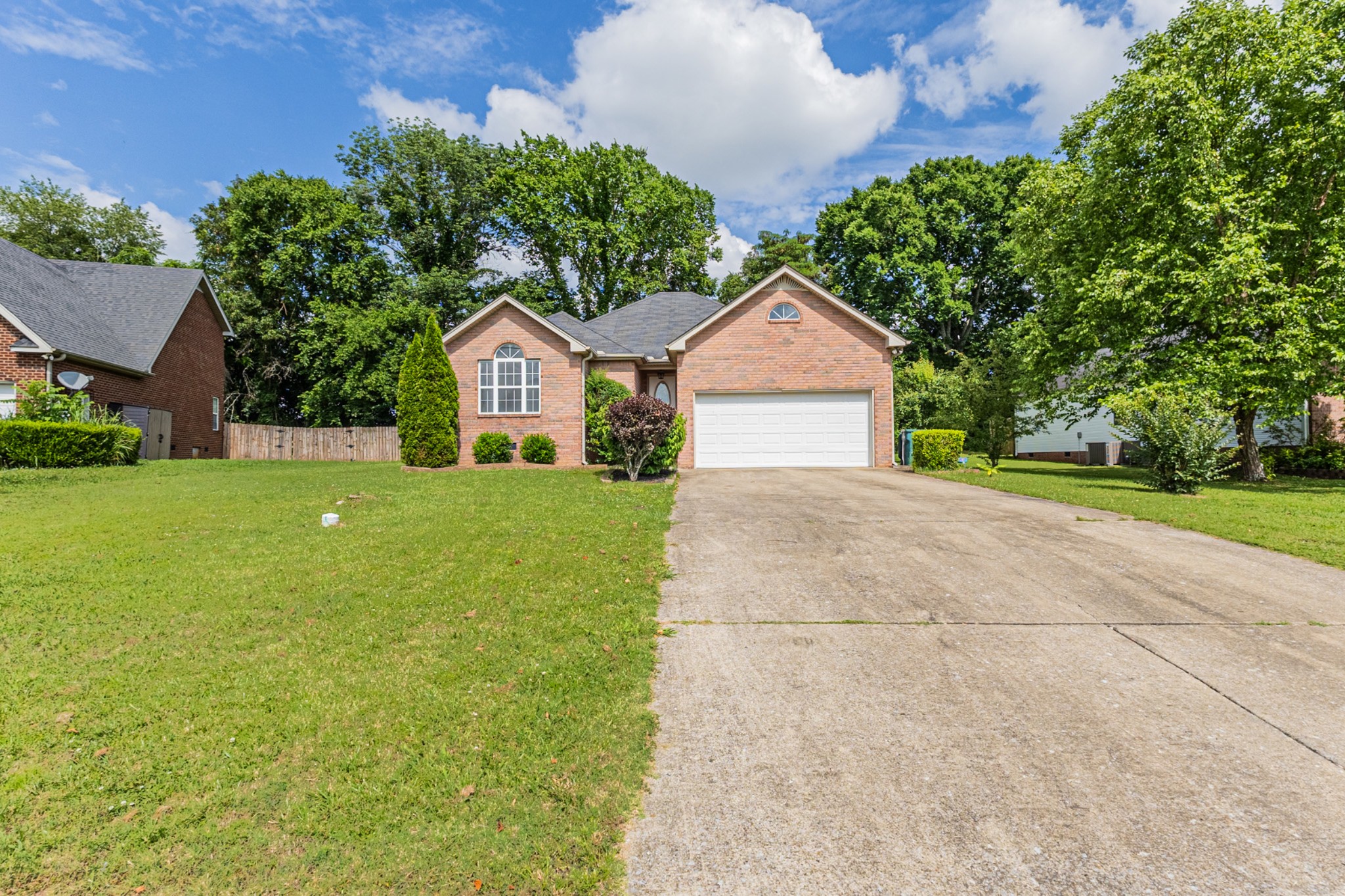 929 Chaparral Dr