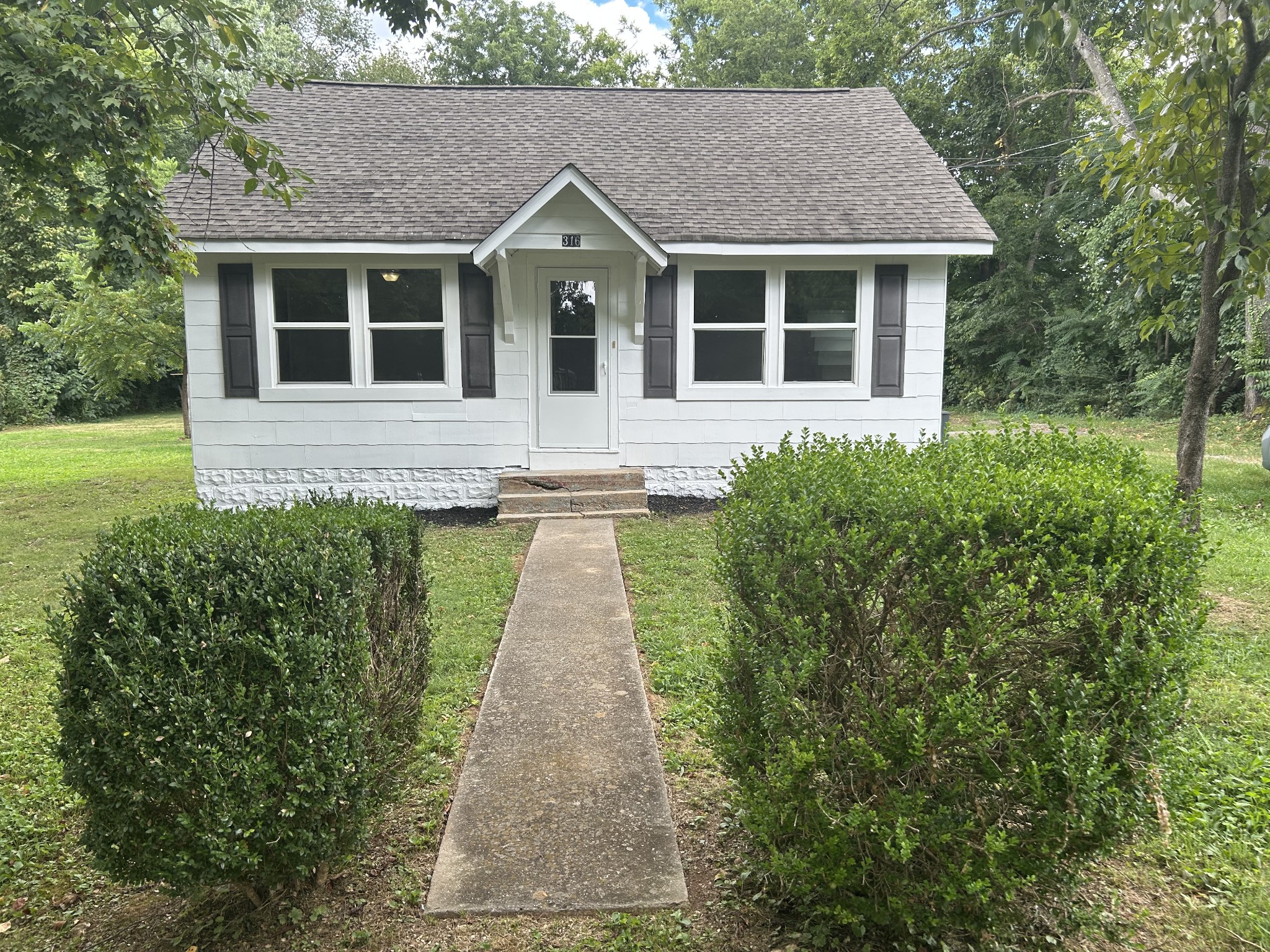 316 Yearwood Ave