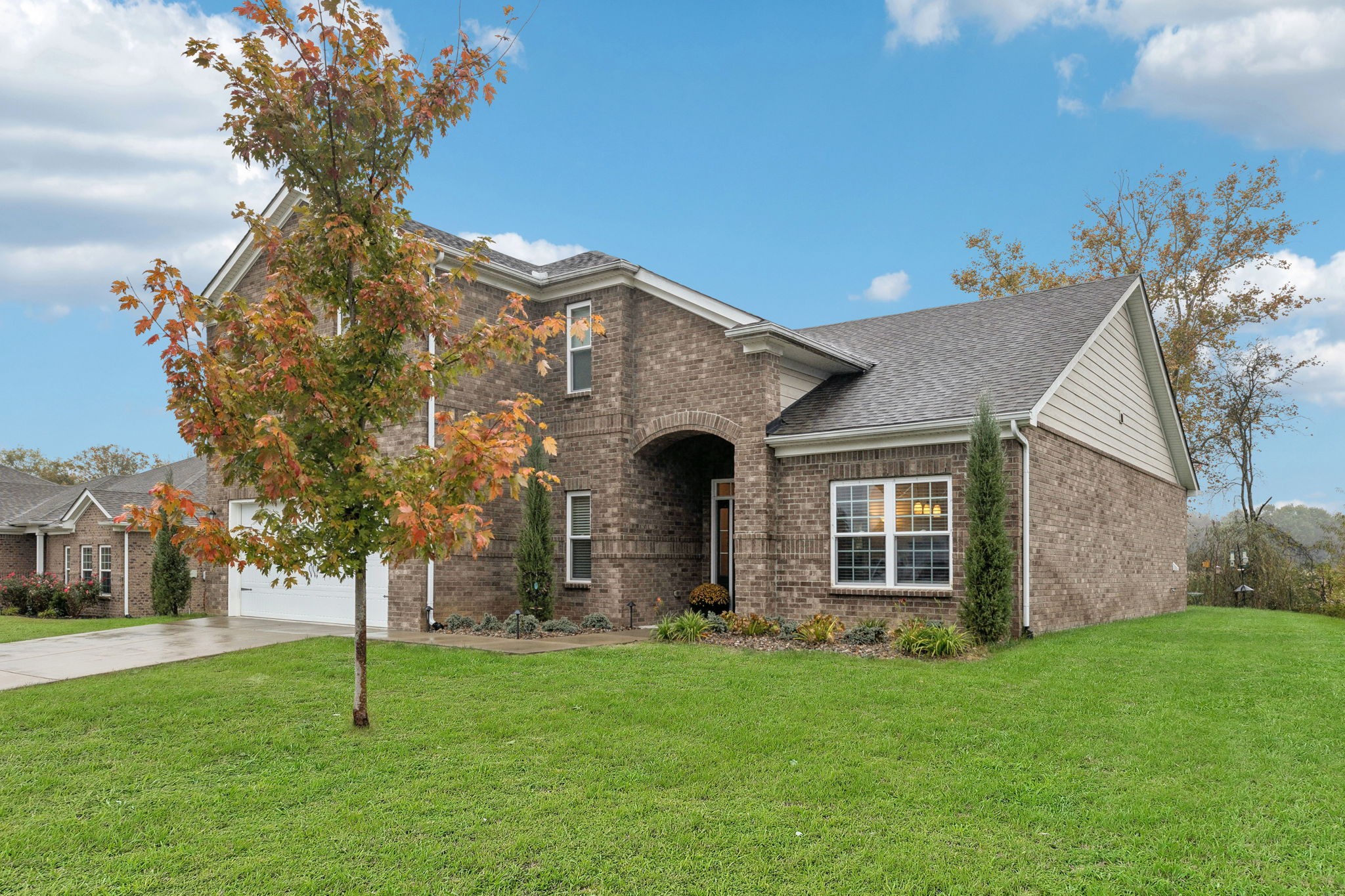 Gallatin, Tennessee 37066, United States, 4 Bedrooms Bedrooms, ,4 BathroomsBathrooms,Residential,Active,235704