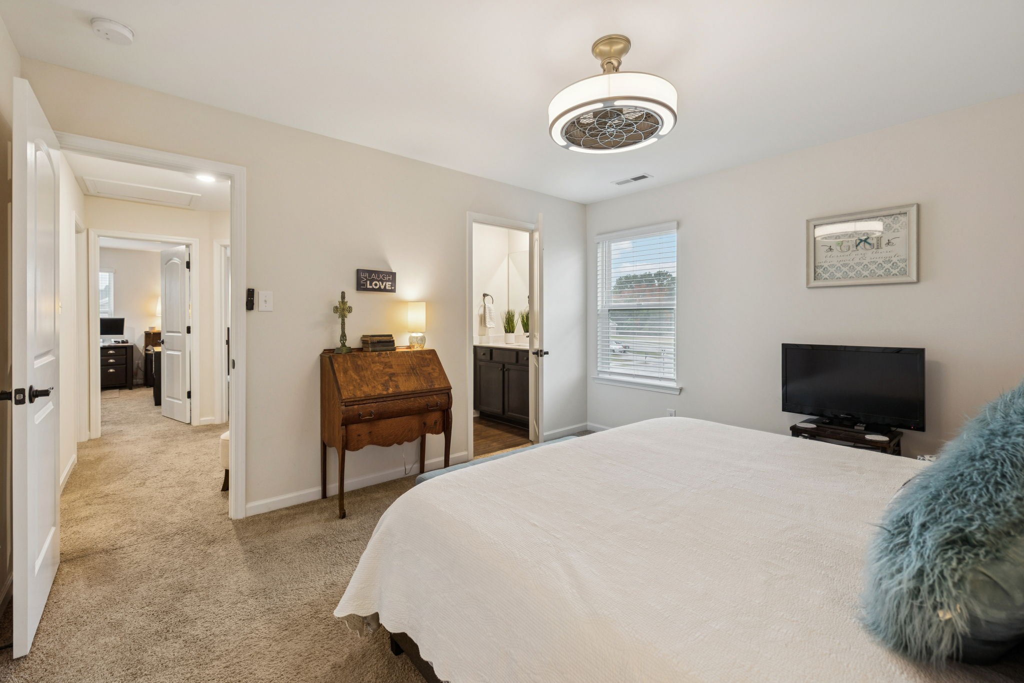 Gallatin, Tennessee 37066, United States, 4 Bedrooms Bedrooms, ,4 BathroomsBathrooms,Residential,Active,235704