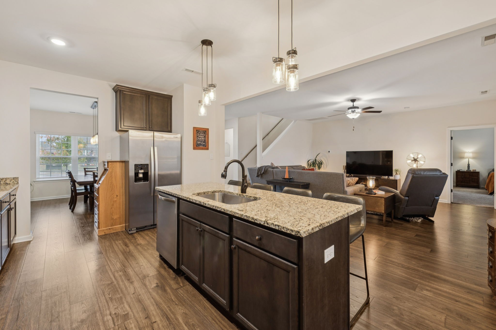 Gallatin, Tennessee 37066, United States, 4 Bedrooms Bedrooms, ,4 BathroomsBathrooms,Residential,Active,235704