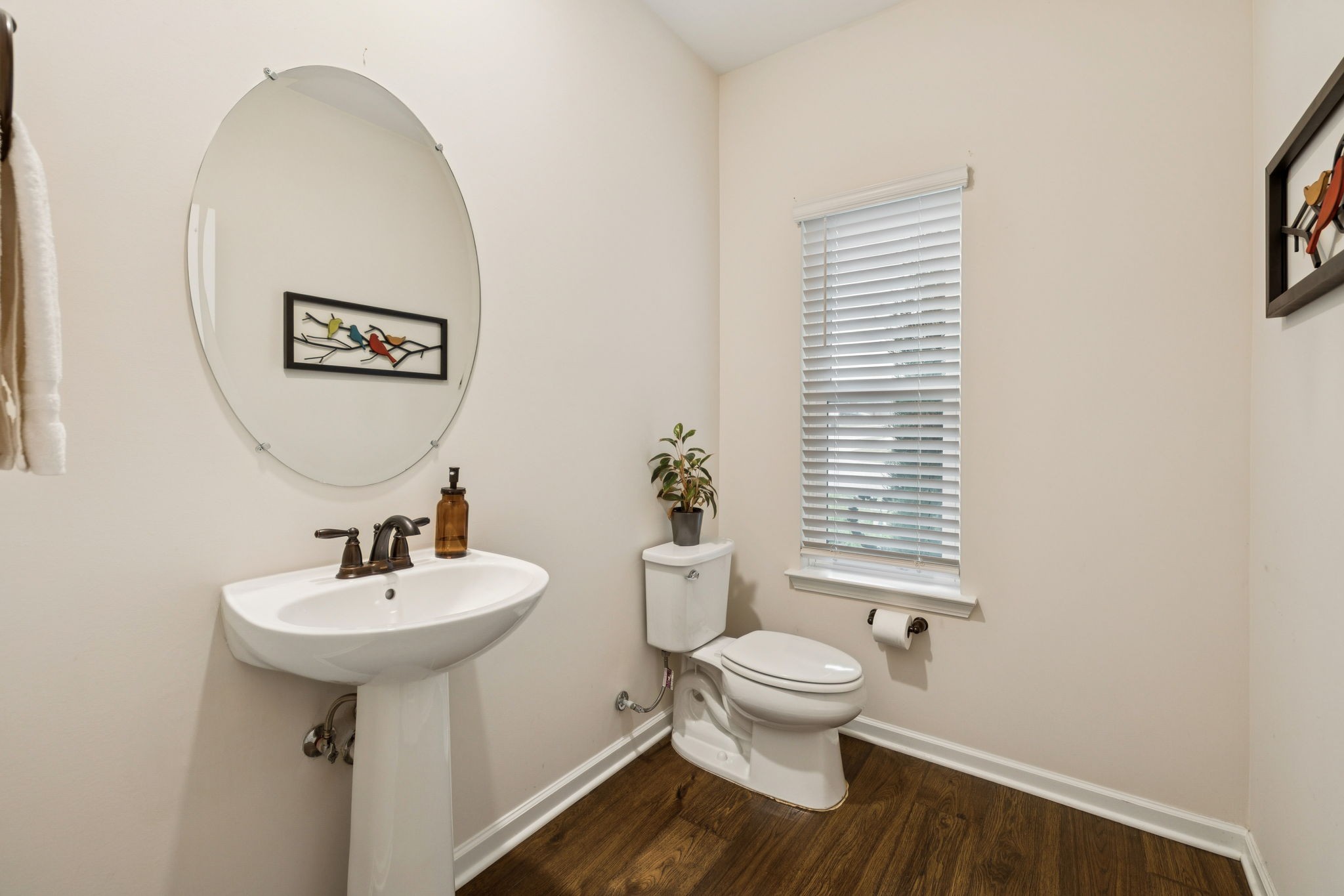 Gallatin, Tennessee 37066, United States, 4 Bedrooms Bedrooms, ,4 BathroomsBathrooms,Residential,Active,235704