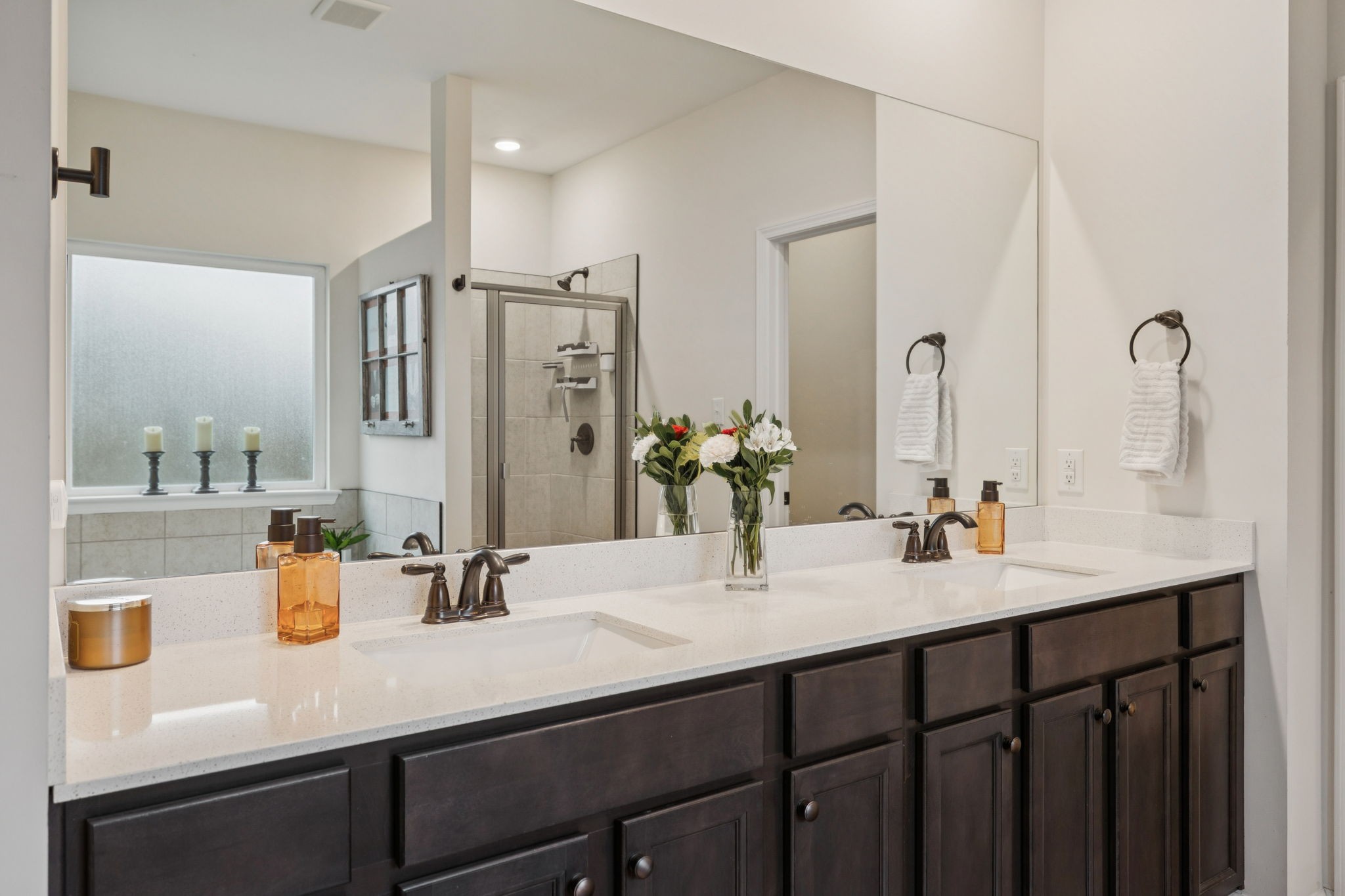 Gallatin, Tennessee 37066, United States, 4 Bedrooms Bedrooms, ,4 BathroomsBathrooms,Residential,Active,235704