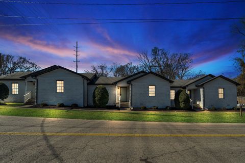 901 21st Ave N Nashville TN 37208