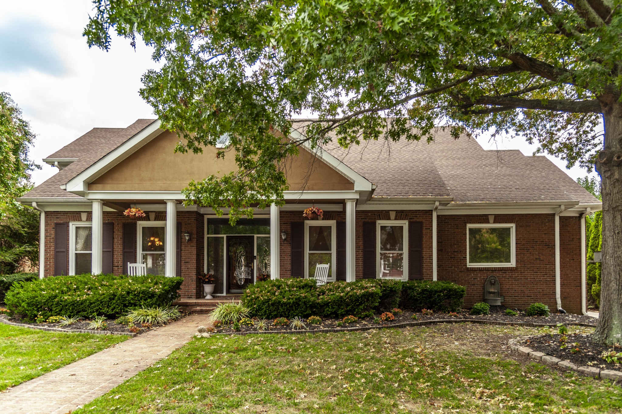 135 N Country Club Dr