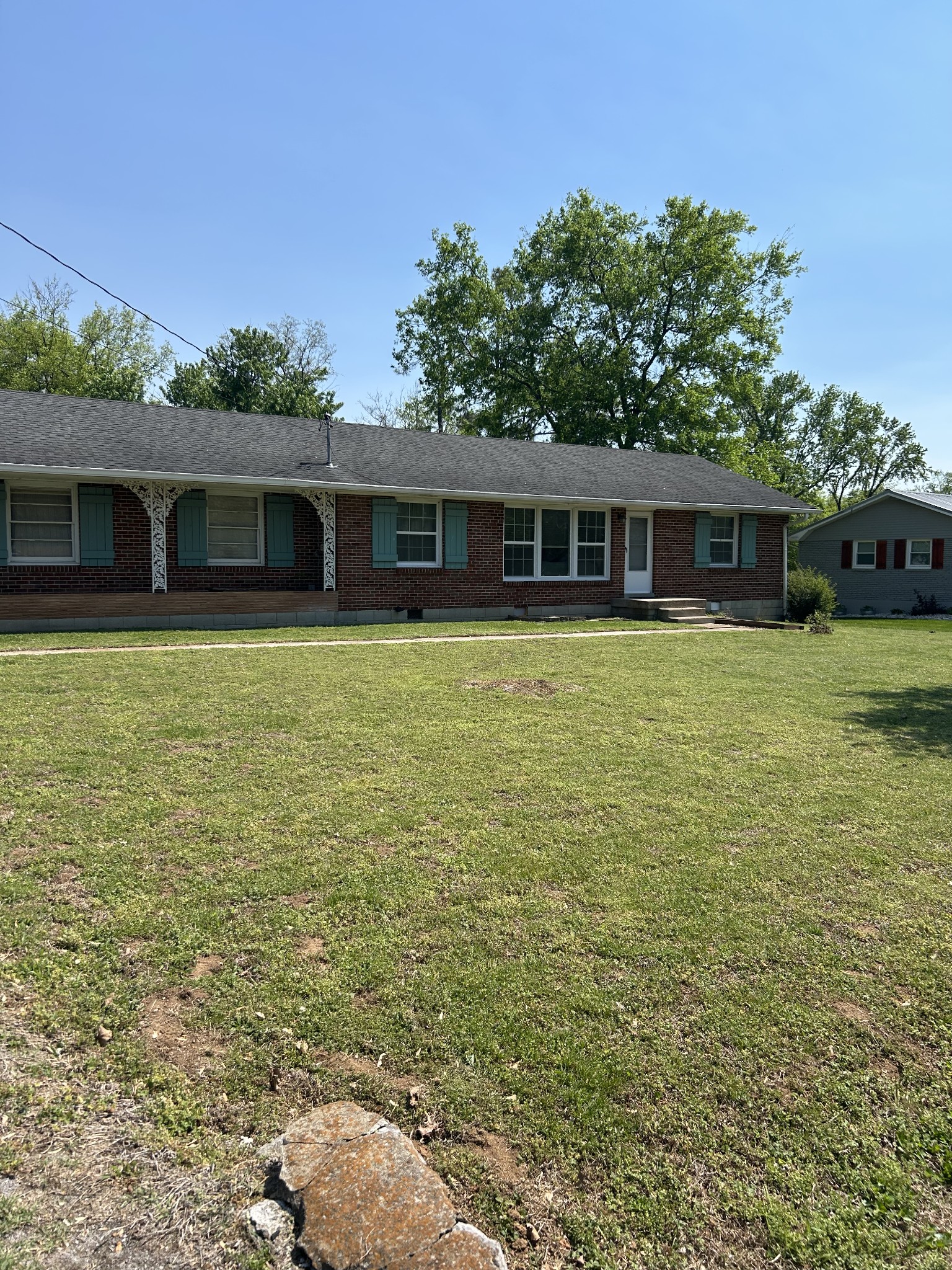 2625 Western Hills Dr