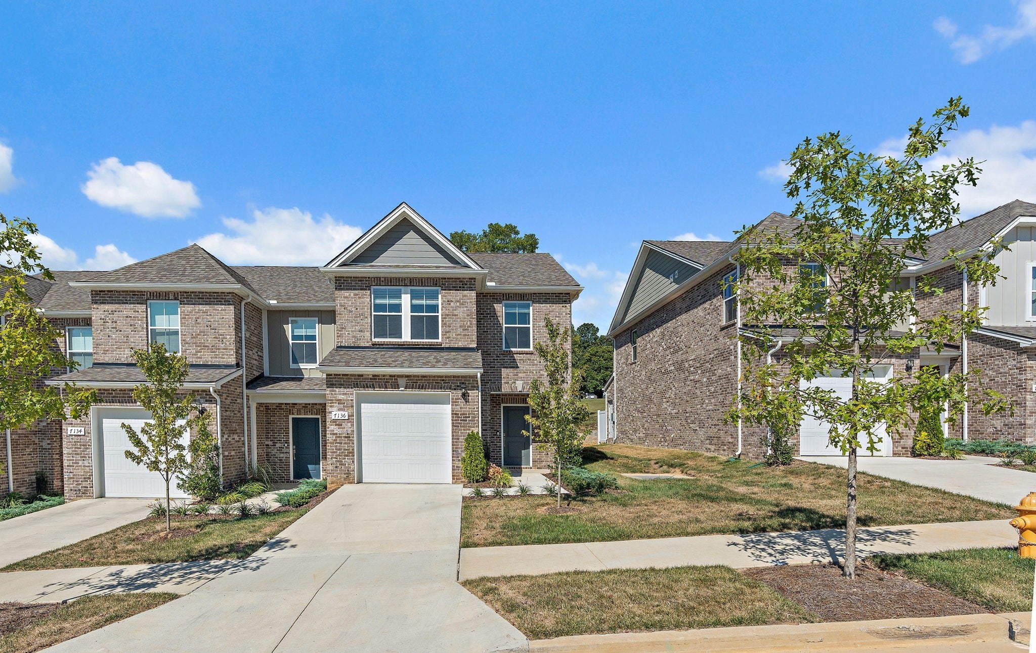 7136 Mapleside Ln
