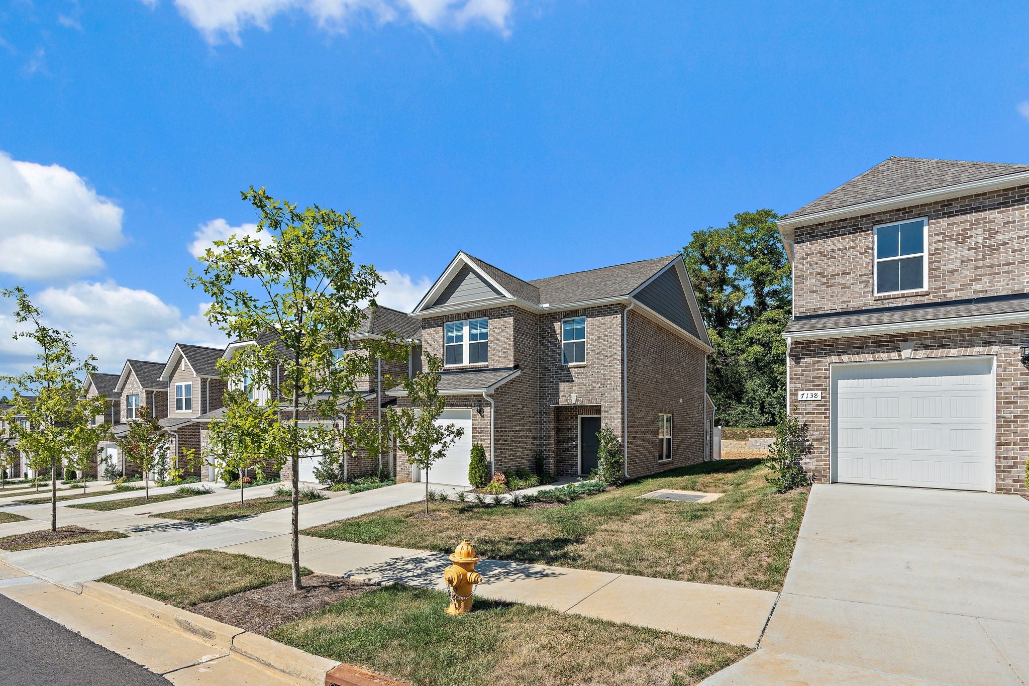 7136 Mapleside Ln