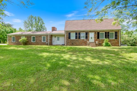 990 E Piney Rd Dickson TN 37055