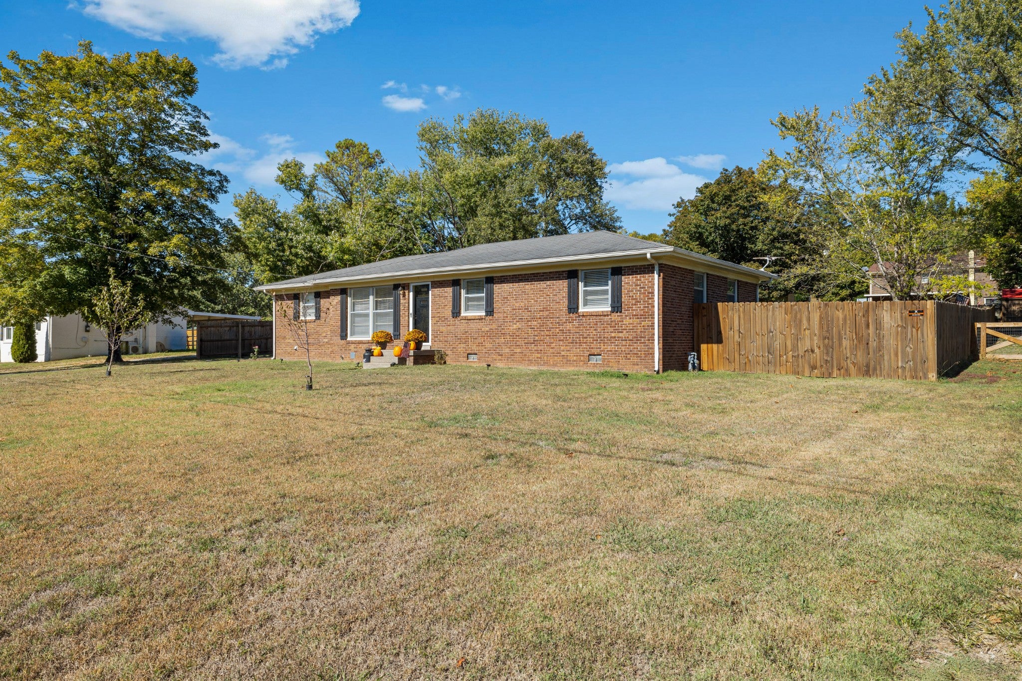 1449 Old Lake Rd