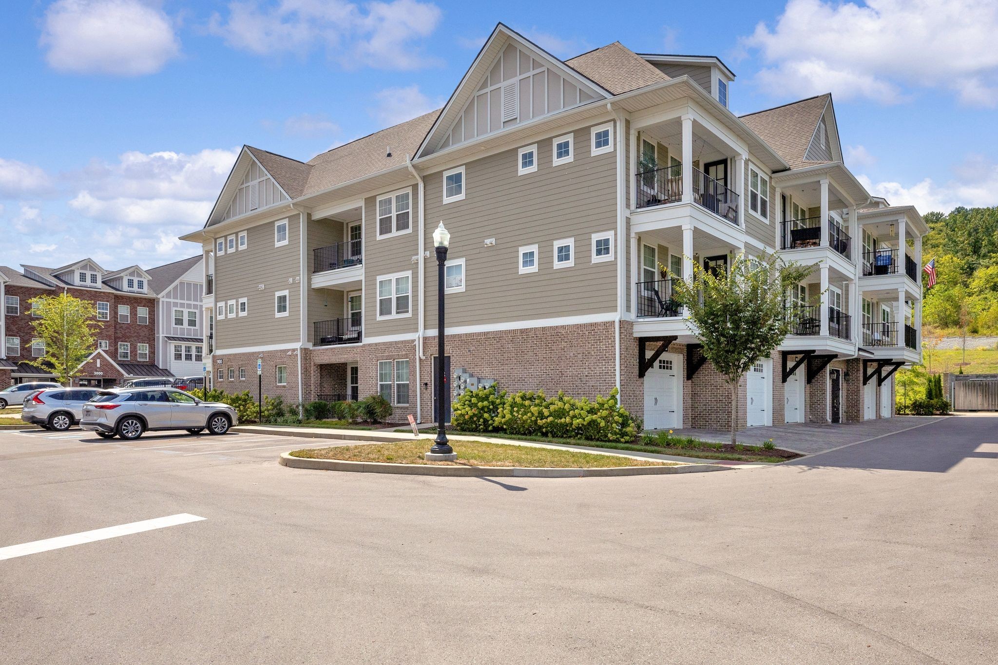 900 Vintage Green Ln 302