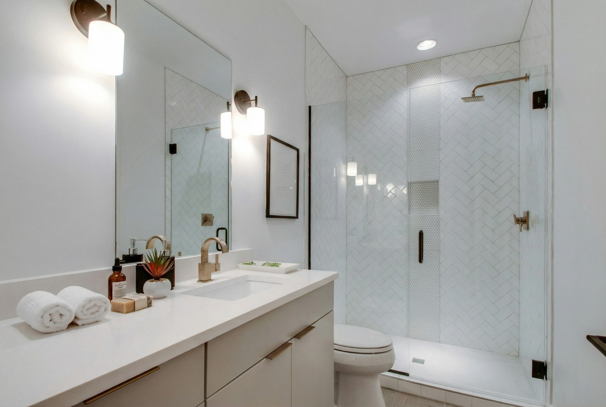 2809 Delaware Ave W 202