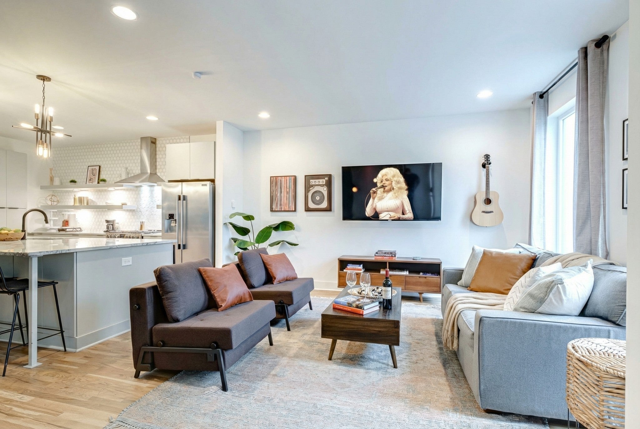 2809 Delaware Ave W 202