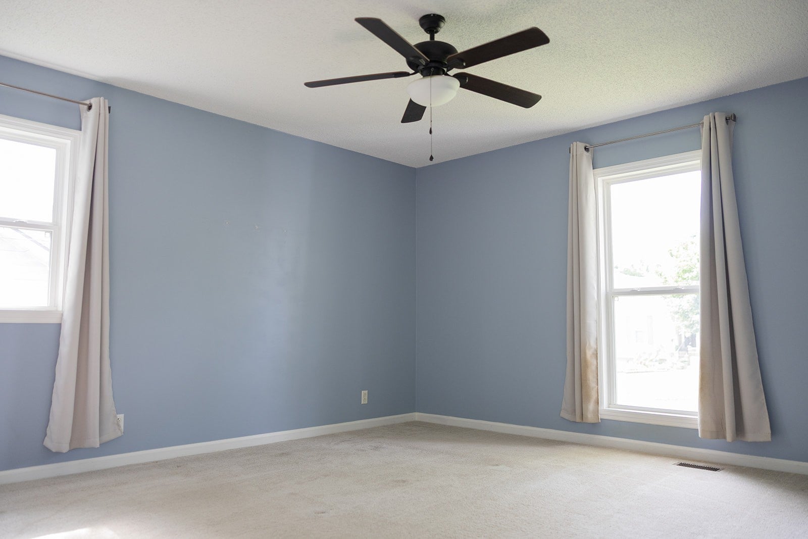 1216 Jacksons Hill Rd