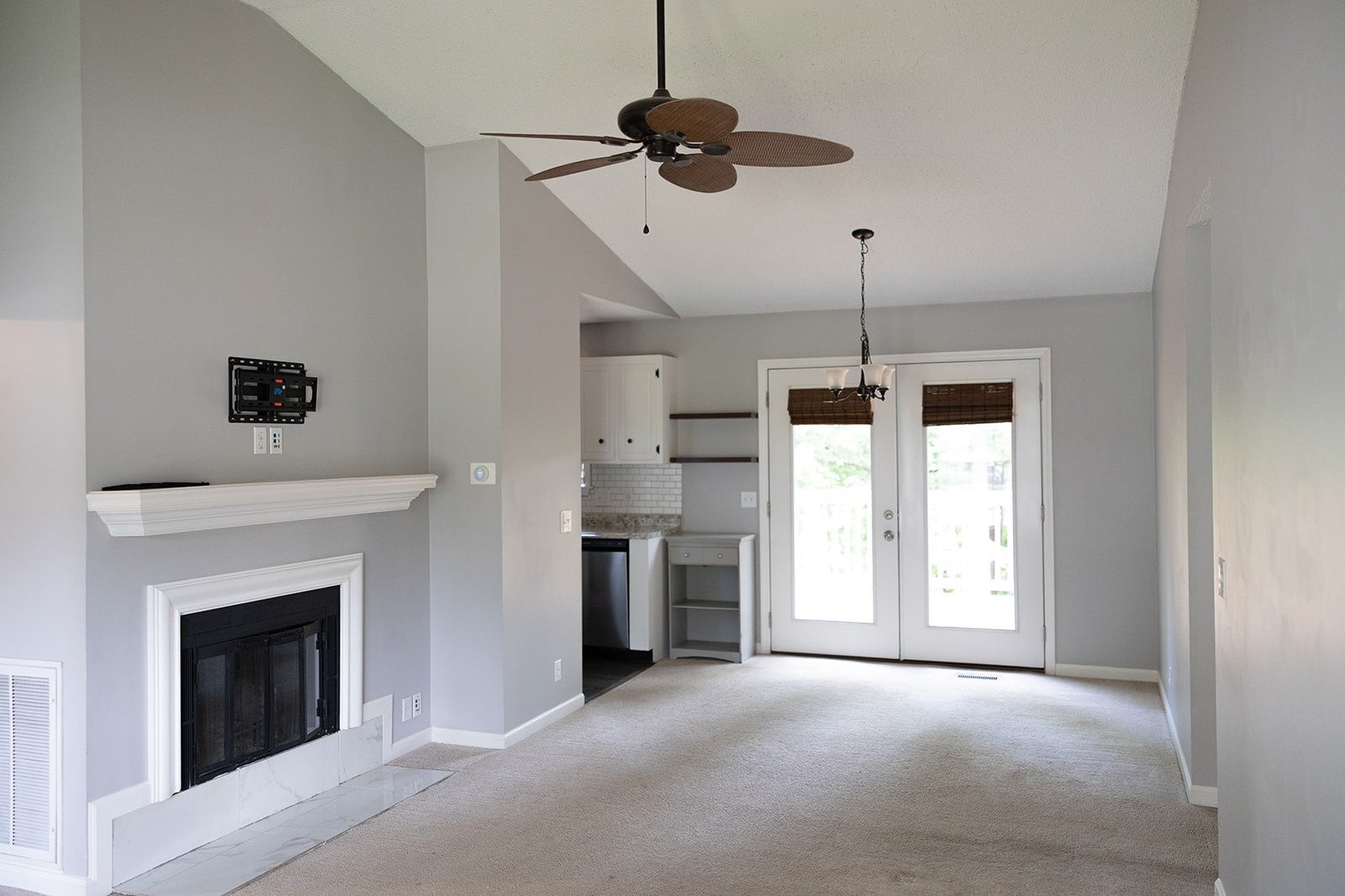 1216 Jacksons Hill Rd