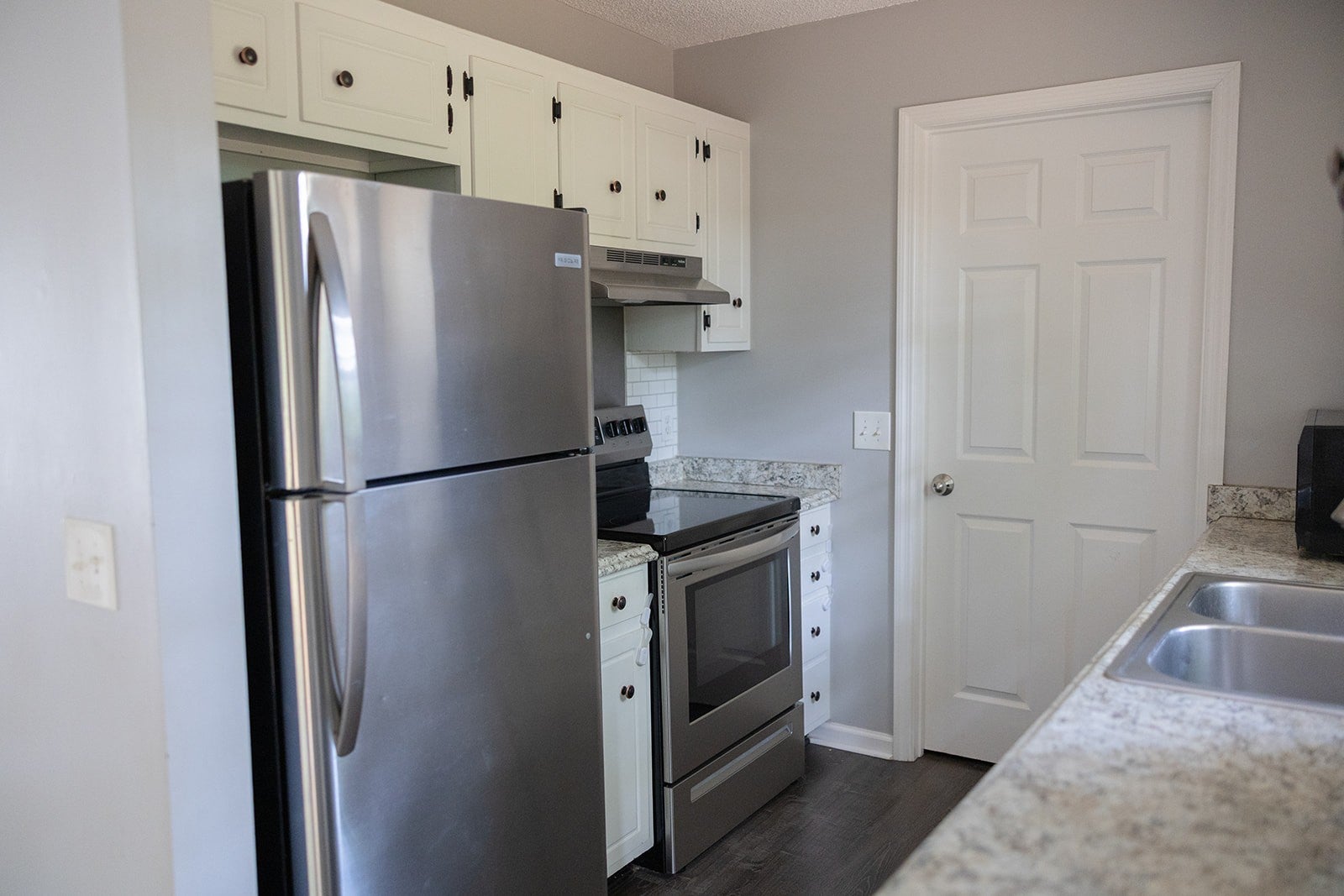 1216 Jacksons Hill Rd
