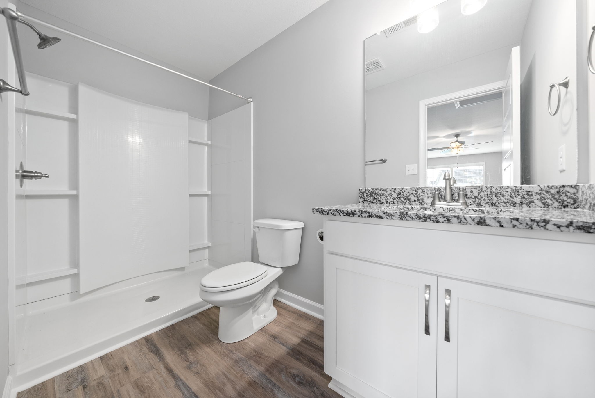 Clarksville, Tennessee 37040, United States, 3 Bedrooms Bedrooms, ,3 BathroomsBathrooms,Residential,Active,215558