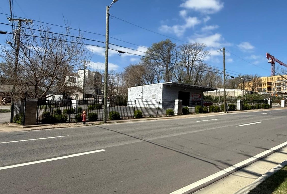 1525 4th Ave S, Nashville TN 37210 multi-family property, photo 2 of 7