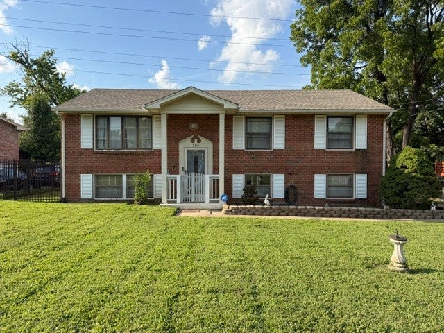 3214 Cloverwood Dr