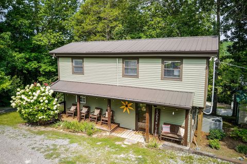 Photo of 716 Still Point Rd, Smithville, TN 37166 (MLS # 3120324)