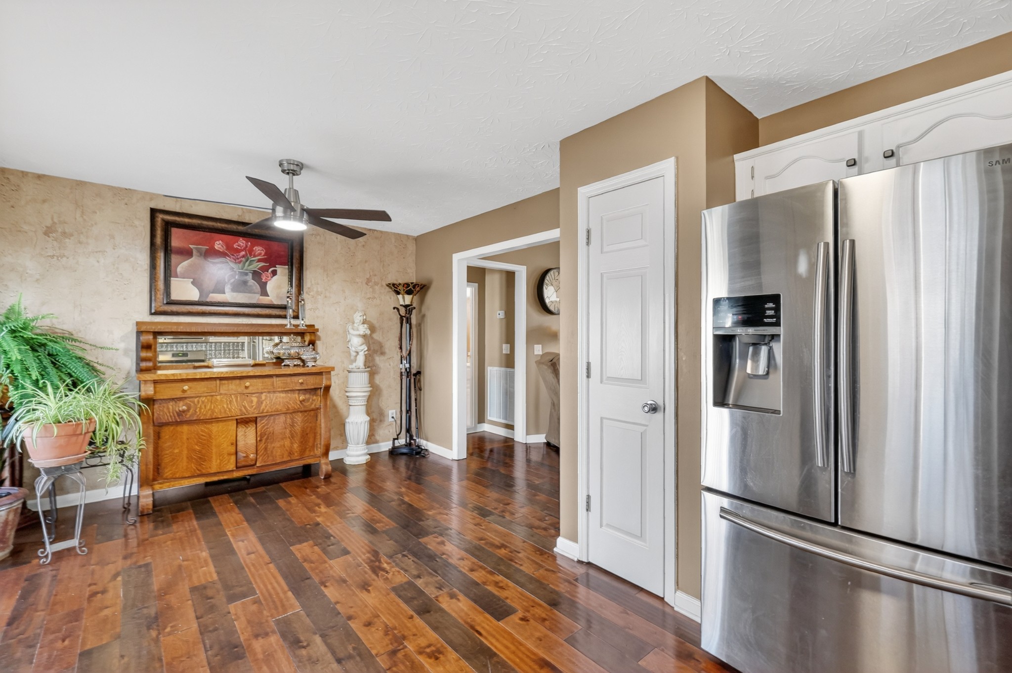 105 Hunterwood Dr