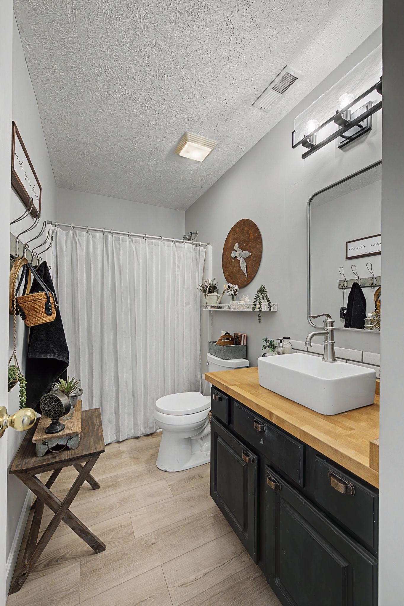 1038 Lexington Farms Dr