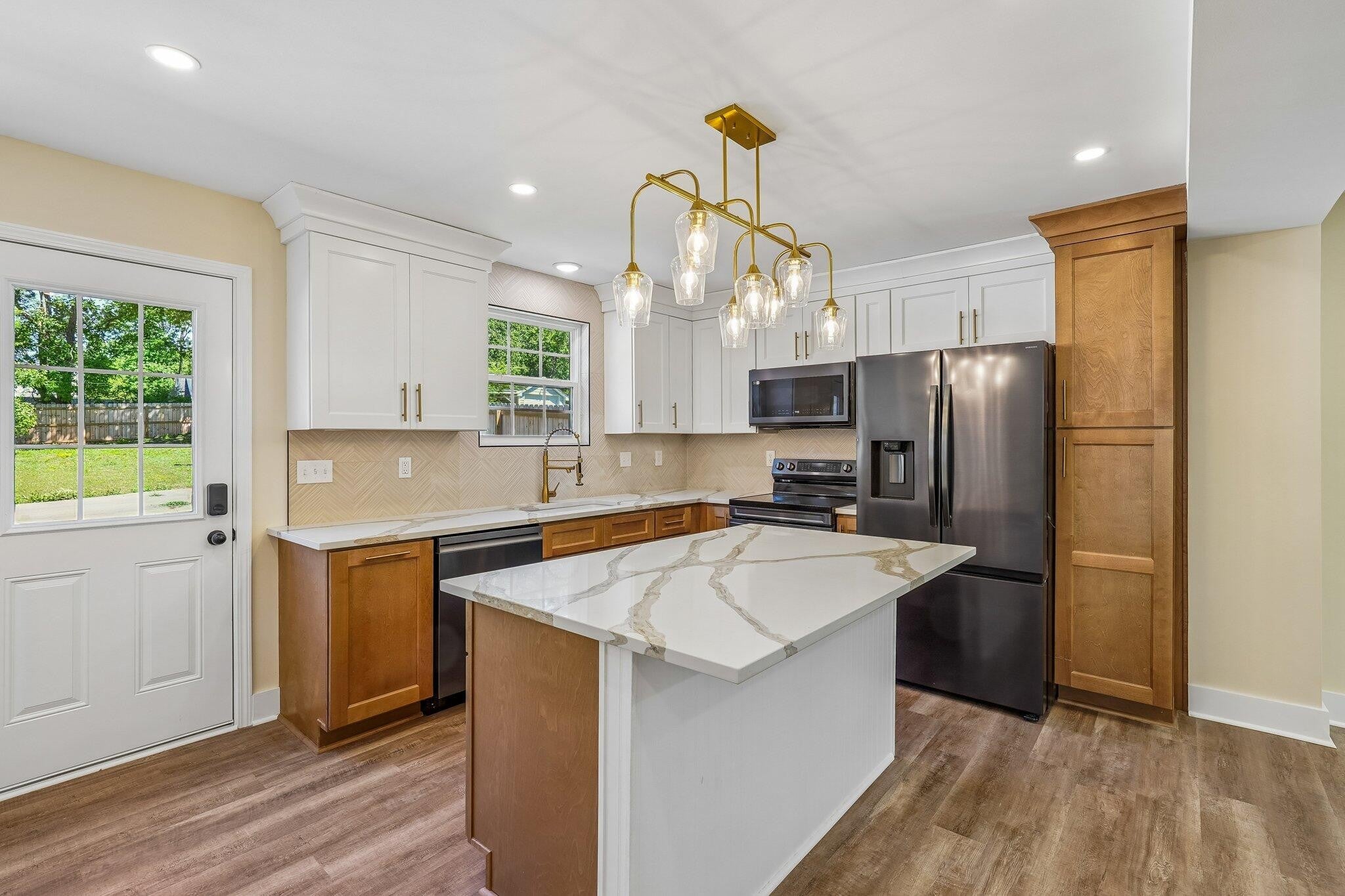 1425 Shelton Ave, Nashville TN 37216 4-bed home, photo 3 of 25