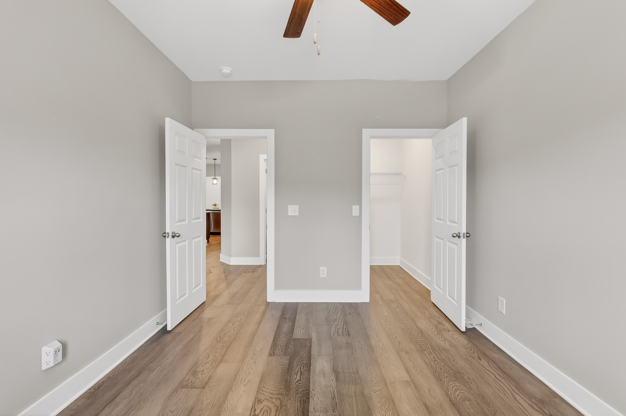 906 Meadowcrest Way https://maps.app.goo.gl/t
