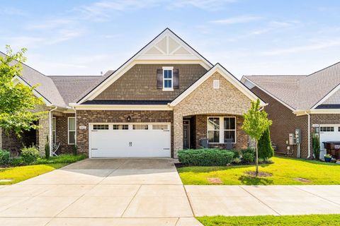6042 Blackberry Ridge Ln Hermitage TN 37076