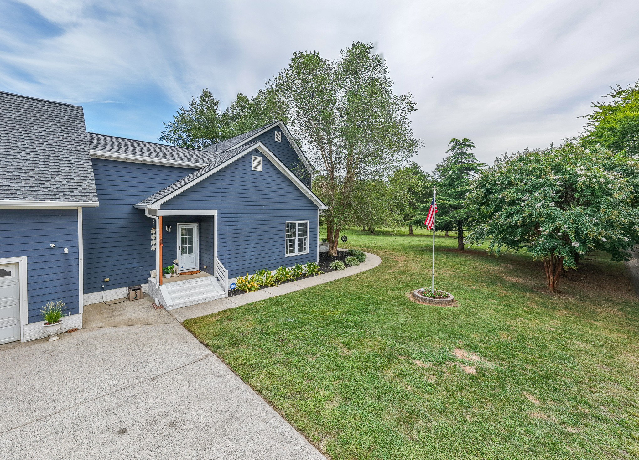 5673 Elam Rd
