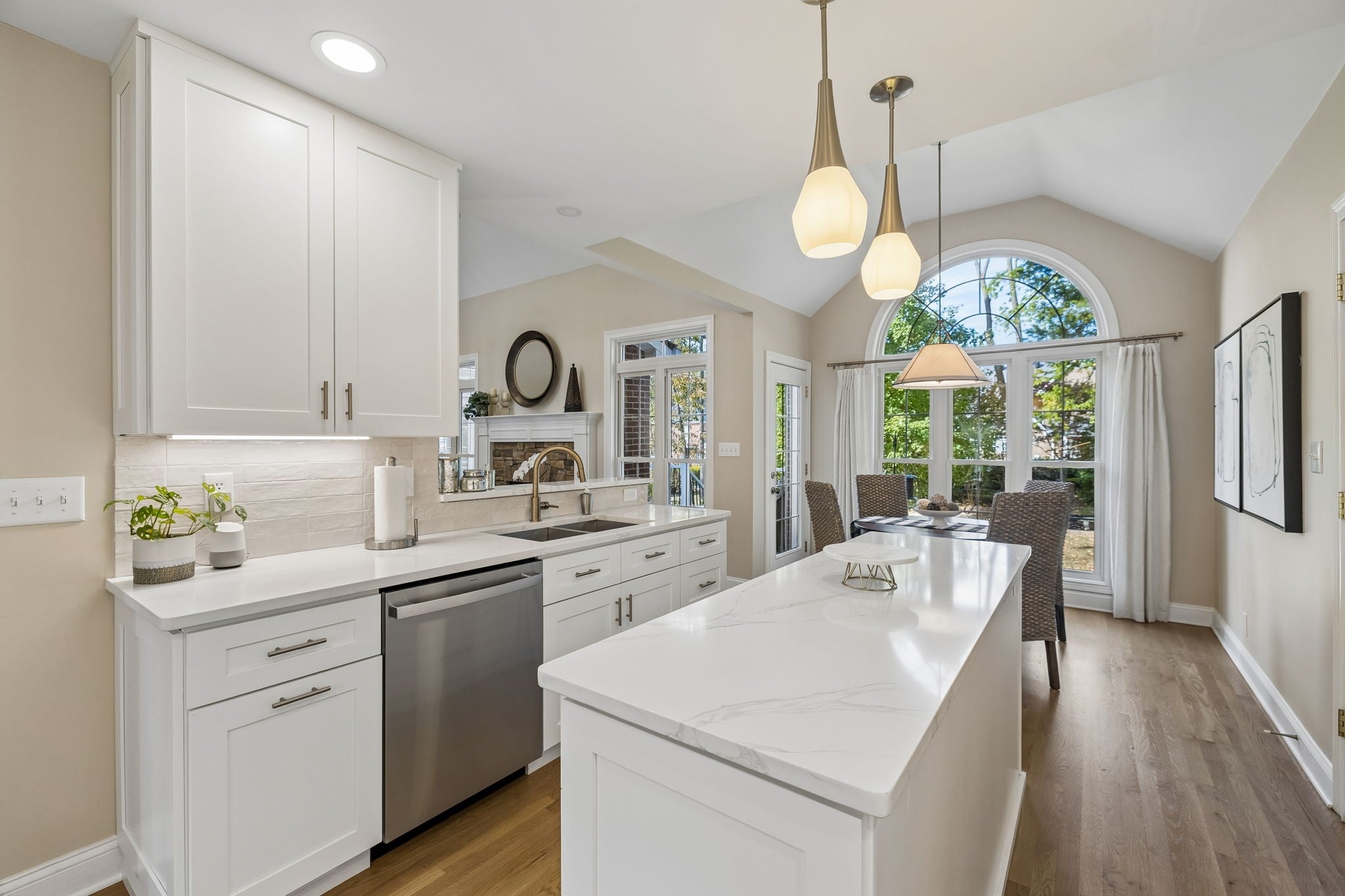 813 Brooke Valley Trce