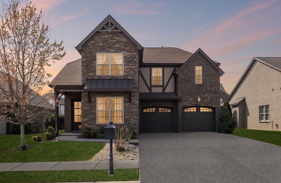 1025 Laffite Way