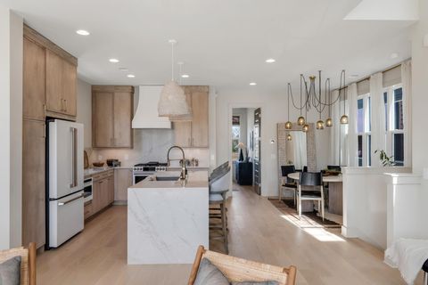 2432 Heiman Street W Nashville TN 37208