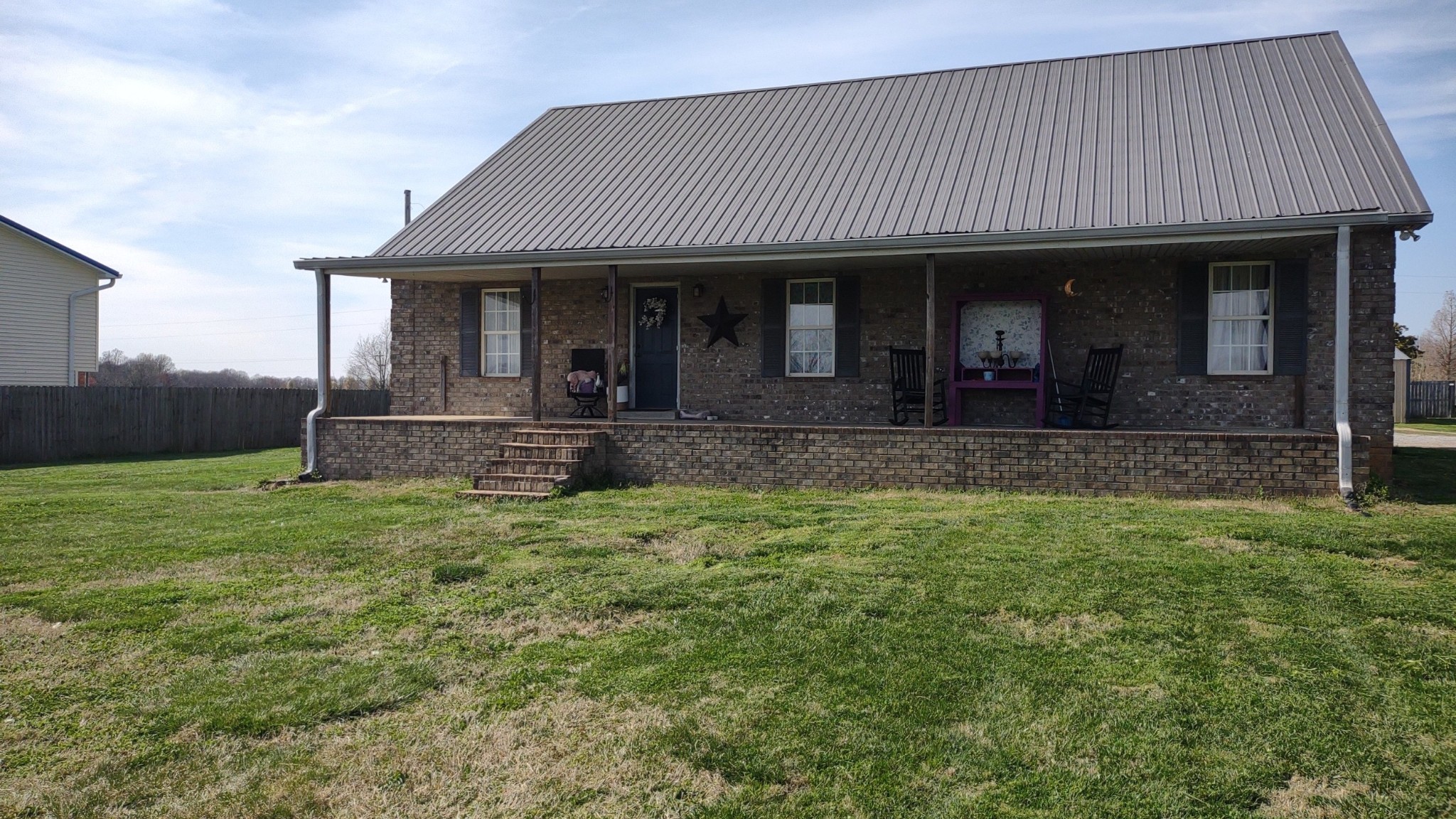View Lafayette, TN 37083 house