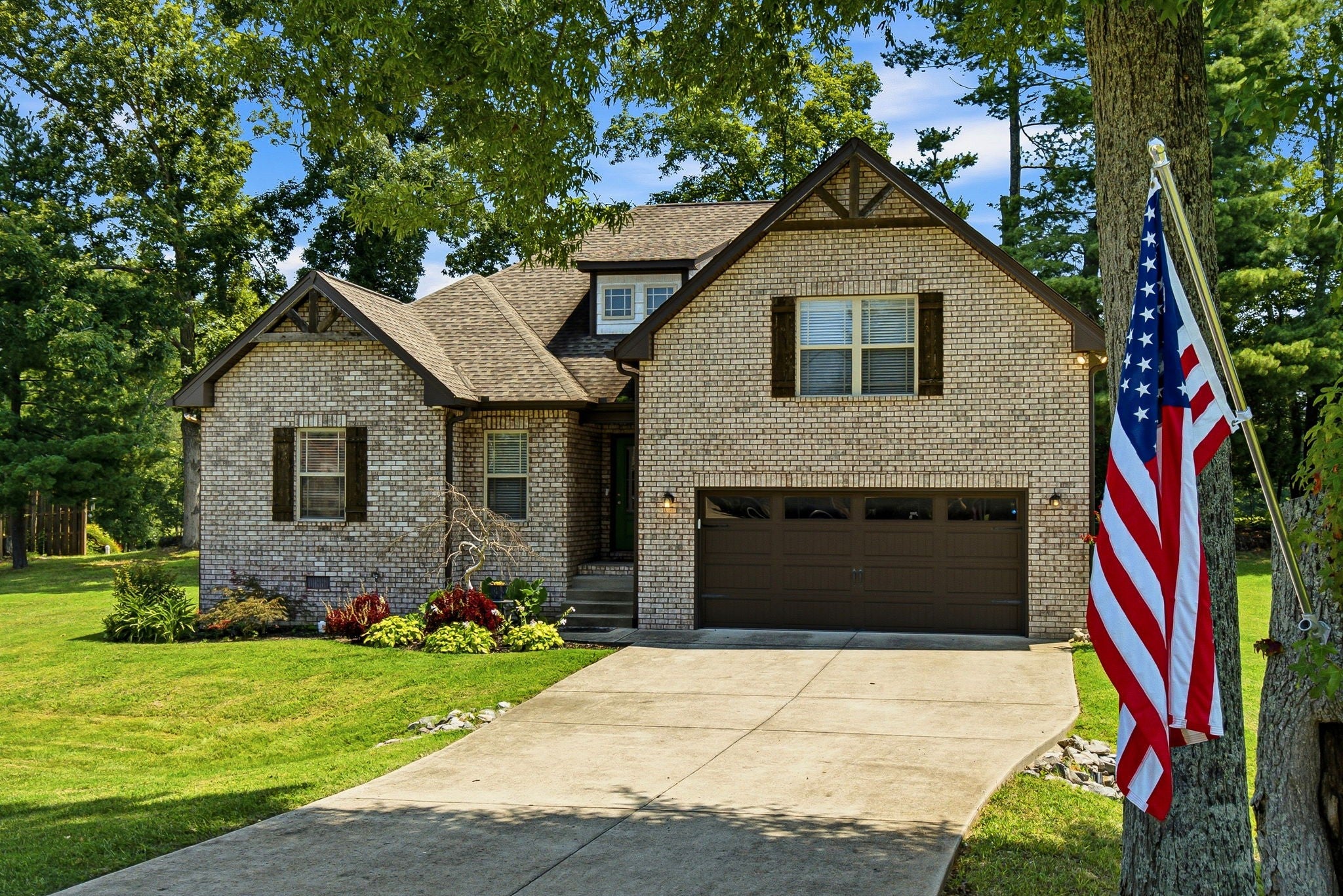 1044 Northridge Dr